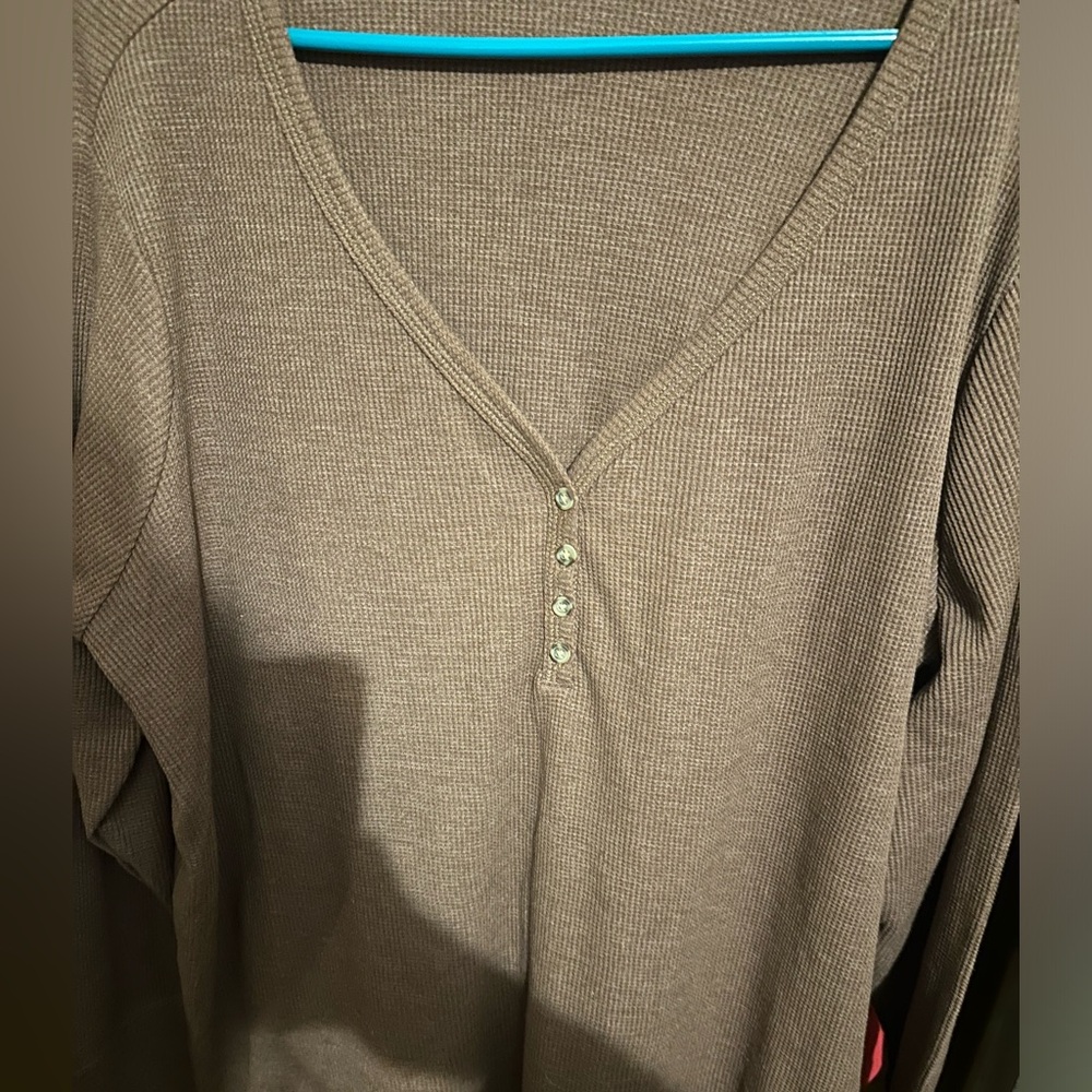 🆕Terra & Sky Women’s plus-size Brown long-sleeve Waffle-knit Henley Top❤️❤️3X - Picture 7 of 8